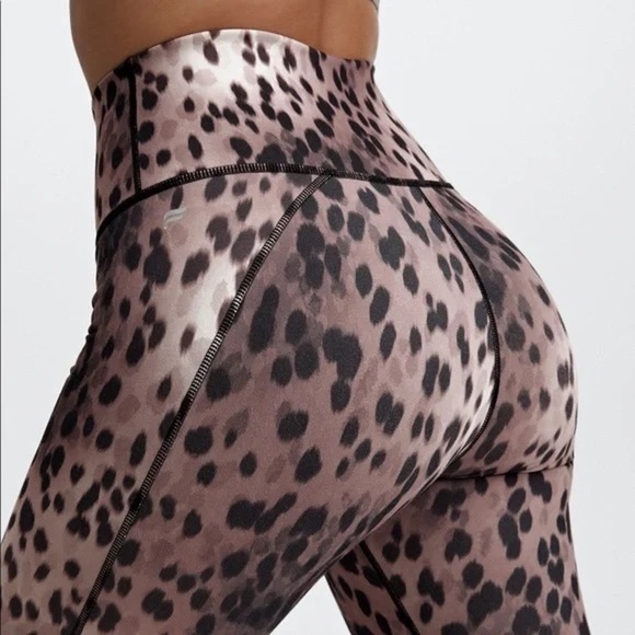 Fabletics New With Tags Define Powerhold High Waisted Leggings Spotted Size XS - Picture 2 of 10